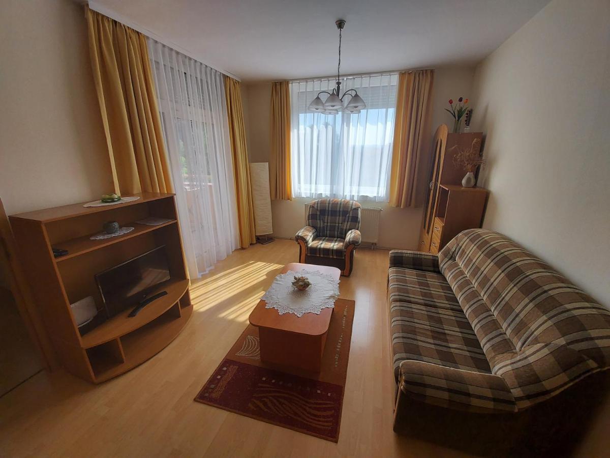 Апартаменты Romai Therme Apartman Хевиз Экстерьер фото